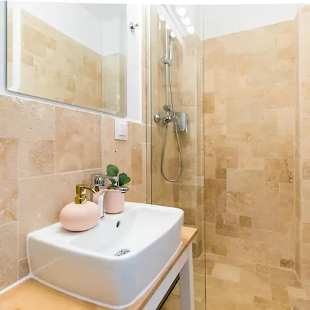 Catchy Dreams Spacious Str 43b Apartment